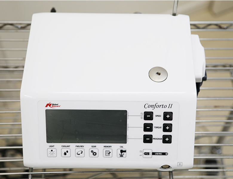 五反田の歯医者、ツツミ歯科クリニックのインプランター