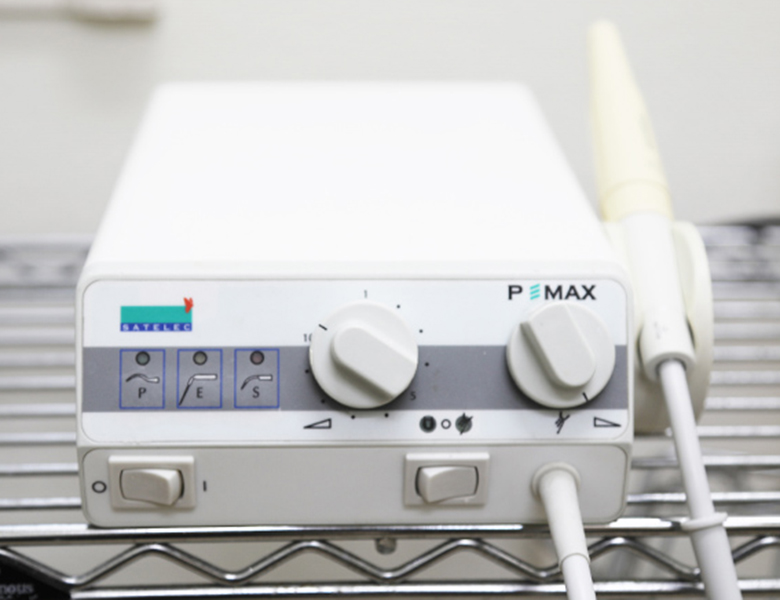 五反田の歯医者、ツツミ歯科クリニックの多目的超音波治療器