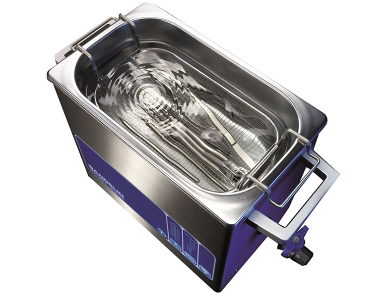 五反田の歯医者、ツツミ歯科クリニックの超音波洗浄機